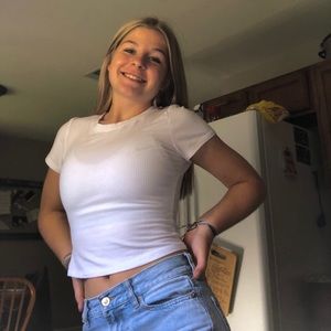 Meet your Posher, Hailey